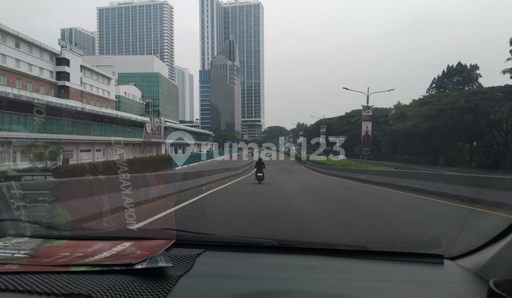 3-story shop house in Lippo Karawaci 2