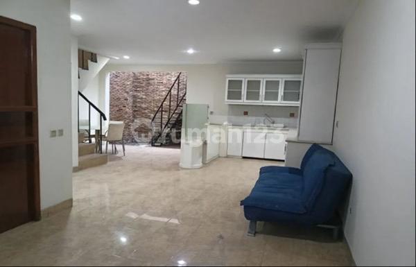 Rumah 2.Lantai Kondisi Siap Huni di Lippo Karawaci. Tangerang Rumah 2.Lantai Kondisi Siap Huni di Lippo Karawaci. Tangerang