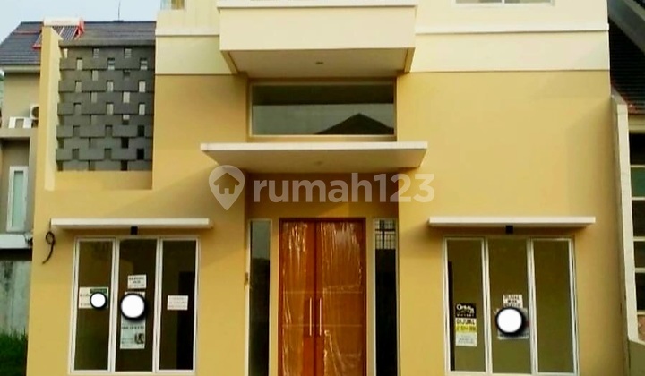 Rumah Bangunan Baru Dan Sangat Bagus, Di Lippo Karawaci Tangerang