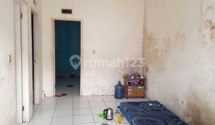 Selling Second Hand House in the center of Cianjur city area. 2