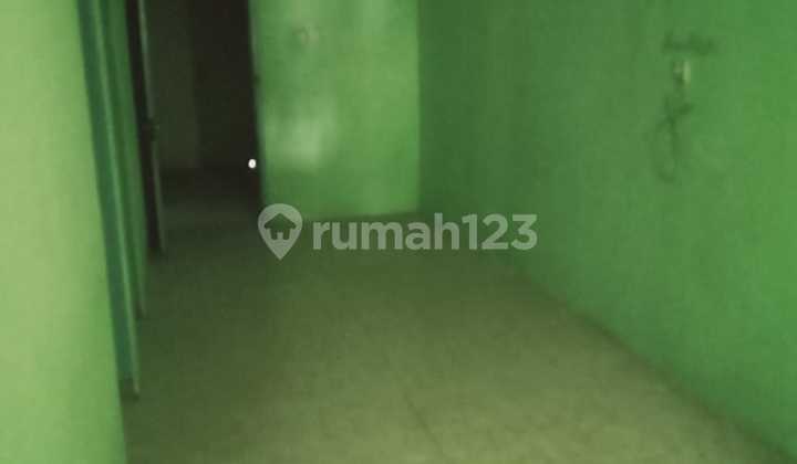 For Sale Secondary House in Kebomas, Gresik, Land Area 101m² Building Area 96m²