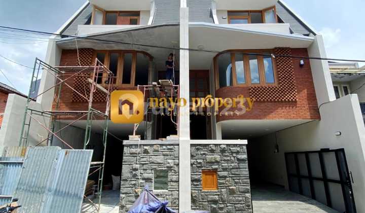 New House in a Complex in Rawamangun, East Jakarta New House in a Complex in Rawamangun, East Jakarta