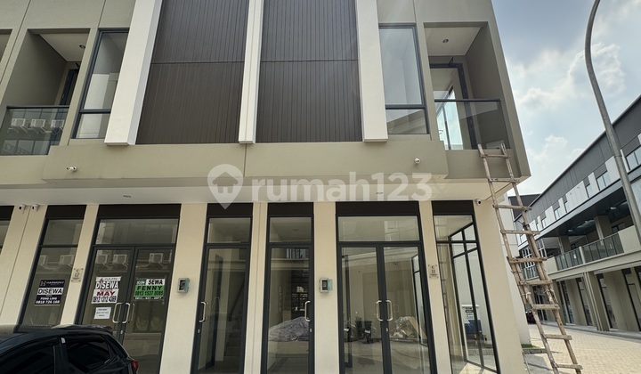 Disewakan Ruko Verona Junction Hoek 110Jt/Tahun