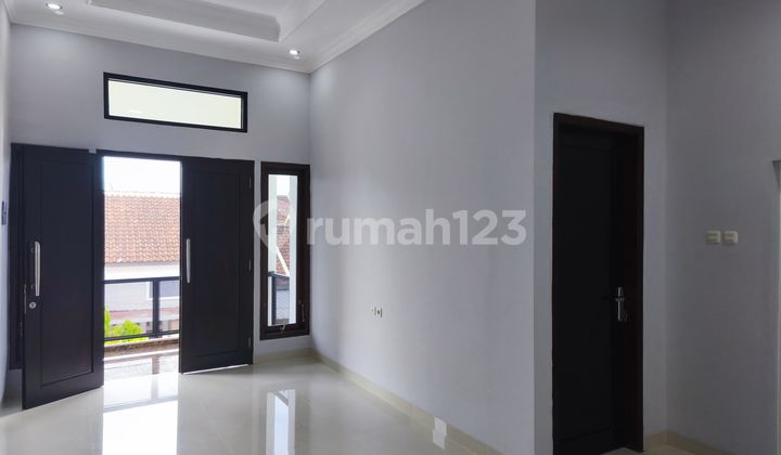 Jualan Rumah 2 Lantai Lokasi Strategis Deket Pusat Belanja Gentan