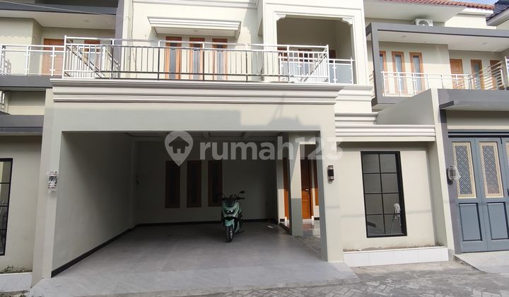 Rumah 2 Lantai Lokasi Strategis Deket Rumah Sakit Dr Oen Solo Baru Rumah 2 Lantai Lokasi Strategis Deket Rumah Sakit Dr Oen Solo Baru