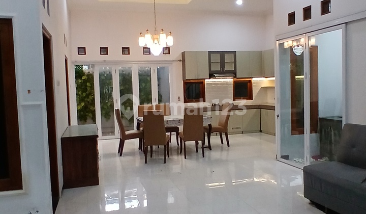 Luxury House for Sale in a Strategic Location Near Luwes Gentan Solo 2