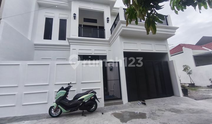 Jual Rumah Mewah 2 Lantai Lokasi Strategis Di Gentan Solo