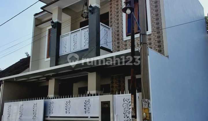 Rumah 2 Lantai Lokasi Strategis Di Gentan Solo Rumah 2 Lantai Lokasi Strategis Di Gentan Solo