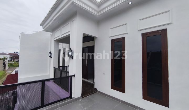 Rumah Mewah Lokasi Strategis Di Gentan Solo Deket Pusat Belanja