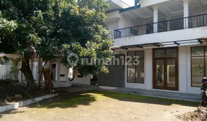 Rumah Mewah 2 Lantai Lokasi Strategis di Serengan, Surakarta