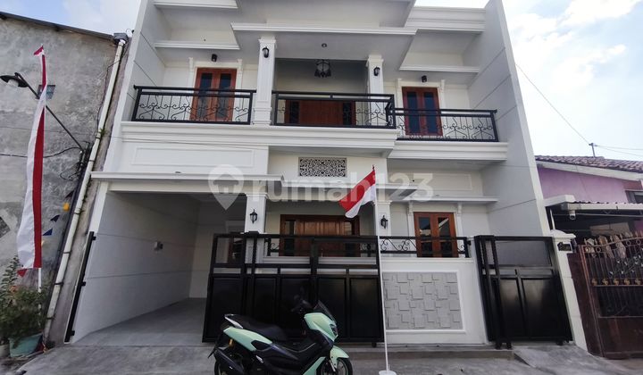 Rumah 2.lantai Lokasi Strategis Di Purbayan Gentan Solo 2