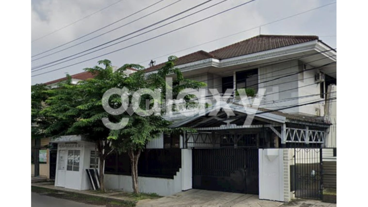 Rumah Raya Satelit Strategis Komersial Siap Huni, Surabaya Barat