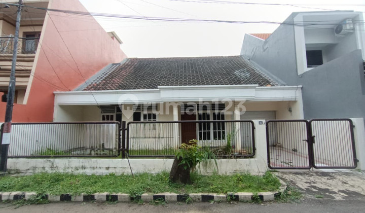 Dijual Rumah di Darmo Baru Timur Lokasi Strategis 1