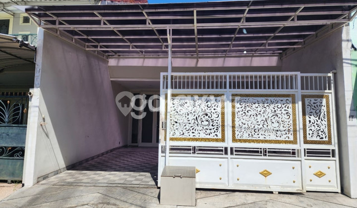 Rumah 2 Lantai di Simpang Darmo Permai Surabaya, Kondisi Full Furnish