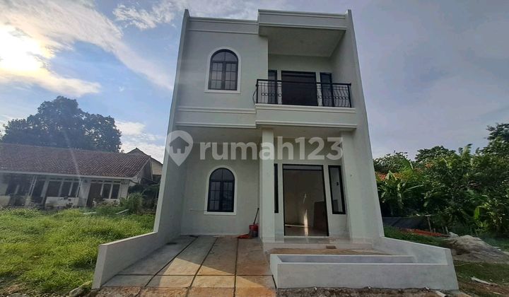 Rumah 2 Lantai Kok Harganya Nggak 1 M Sih...