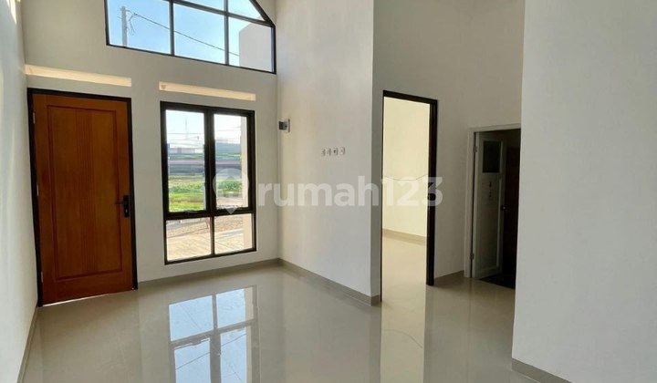 Ready Rumah Bebas Banjir Dekat Paradise Walk, Tangerang Selatan