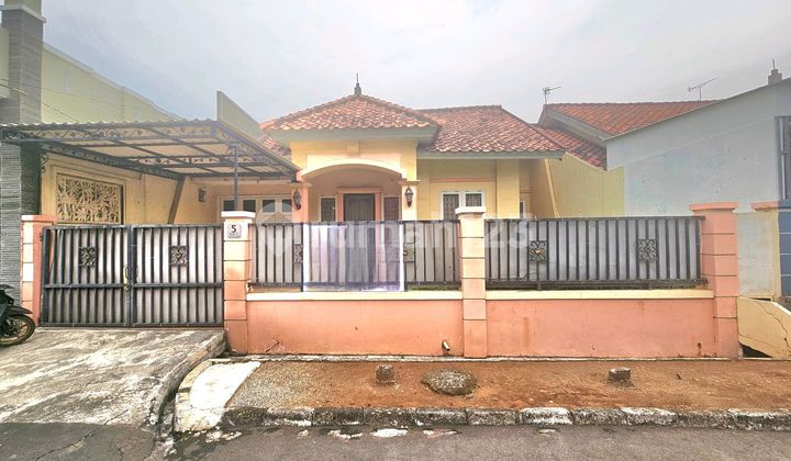 Rare House in a Prime Location on Green Boulevard, Harapan Indah Bekasi.