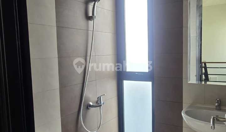 Disewa Rumah 2 Lantai di Summarecon Crown Gading Bekasi 2