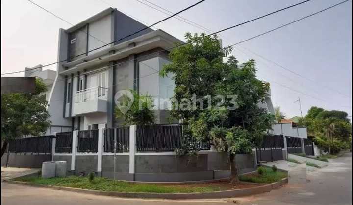 Rumah Baru Hook Siap Huni Di Pulo Mas Jakarta Timur