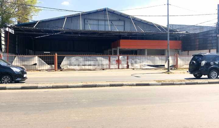 Warehouse on the Side of Sultan Agung Main Road, Cakung, East Jakarta Warehouse on the Side of Sultan Agung Main Road, Cakung, East Jakarta