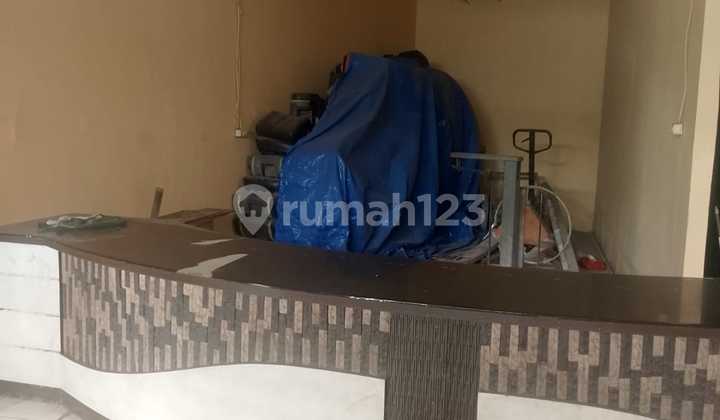 For Rent Ex Showroom Shop House on Bekasi Main Road 2