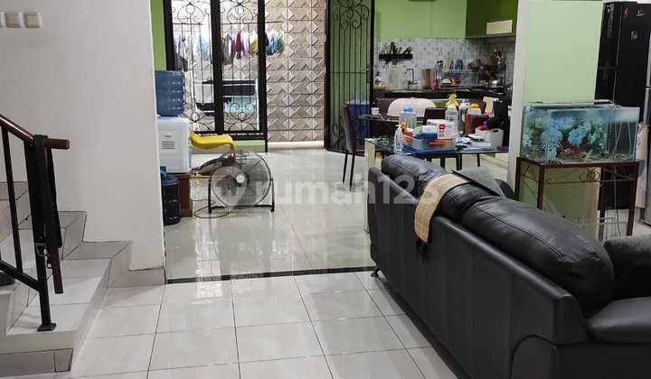 Rumah 2 Lantai Furnish Di Cluster Aralia Harapan Indah Bekasi  2