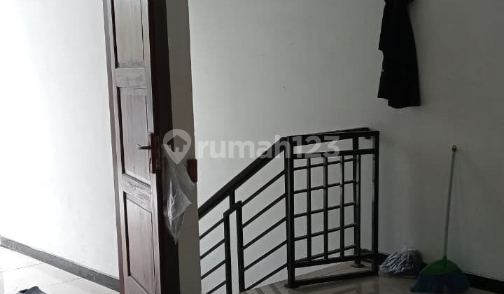 Rumah 2 Lantai Bangunan Modern Siap Pakai di Makamhaji Kartasura 2