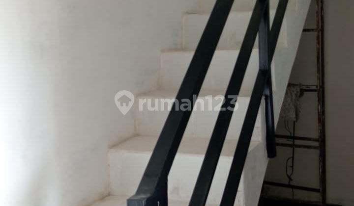 Rumah Minimalis 2 Lantai Bangunan Modern Siap Pakai di Kartasura 2