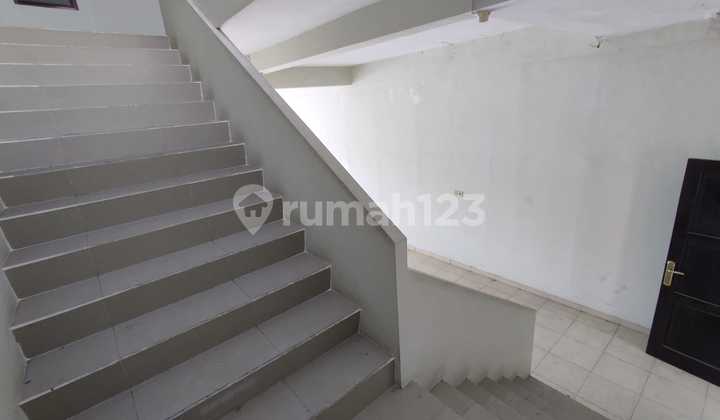 For Rent: 2-Story Shop House Ready to Use Spacious Parking Near Airport 2