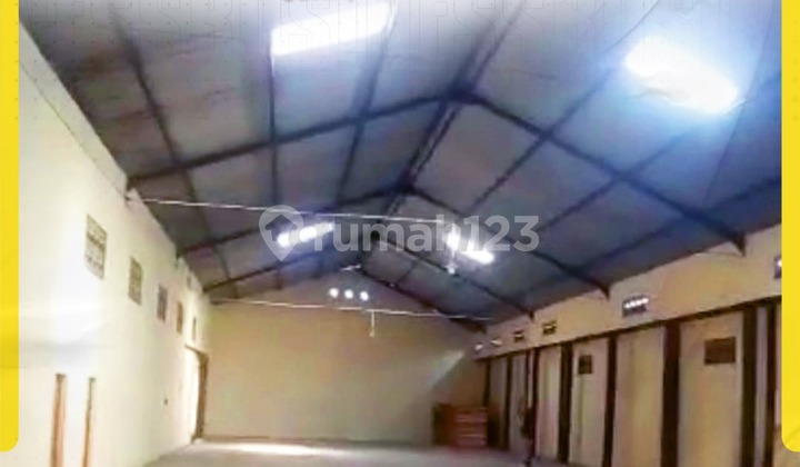 Ready-to-Use Warehouse in Gatak Baki Industrial Area with Container Access