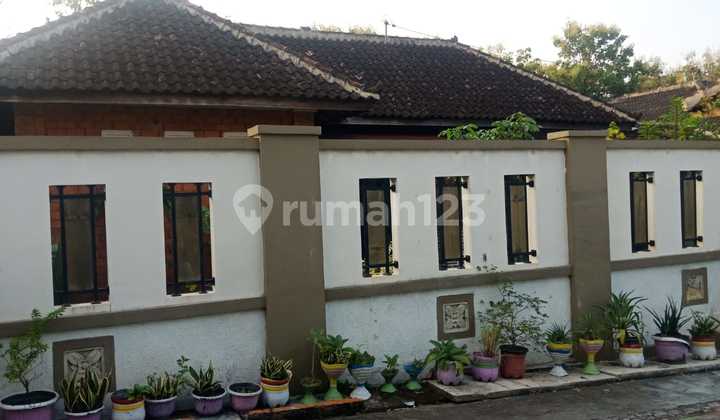 Dijual Rumah Homestay Etnik Jawa di Kadipiro Banjarsari