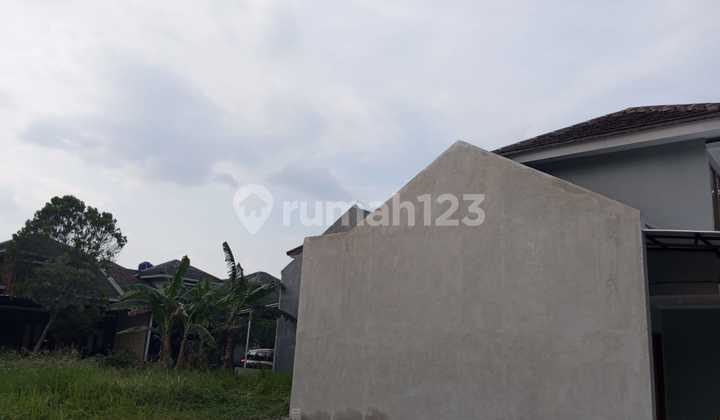 For Sale Ready-to-Occupy 3G Housing Near Solo Baru 2