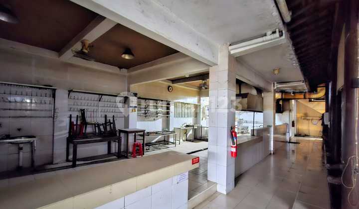 For Rent/Sale Ready-to-Use Business Space on Jl RM Said, Solo City Center