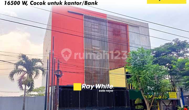 For Rent, Ready-to-Use Shop House on Jl Honggowongso, Solo.