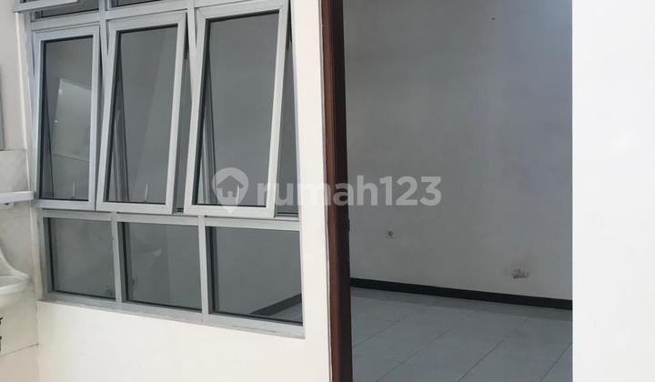 Dijual Rumah Siap Pakai di Manahan Banjarsari  2
