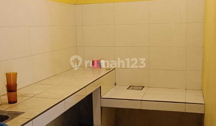 For Rent Large and Spacious Shop House on Jl Dr Radjiman Laweyan 2
