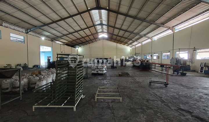 Warehouse for Sale in Industrial Zone with Container Access in Kalioso Nogosari
