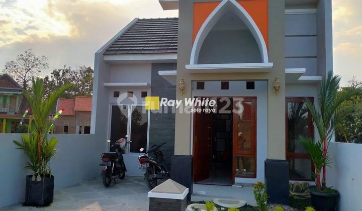 Rumah Modern dalam Perumahan, Baki Sukoharjo Rumah Modern dalam Perumahan, Baki Sukoharjo