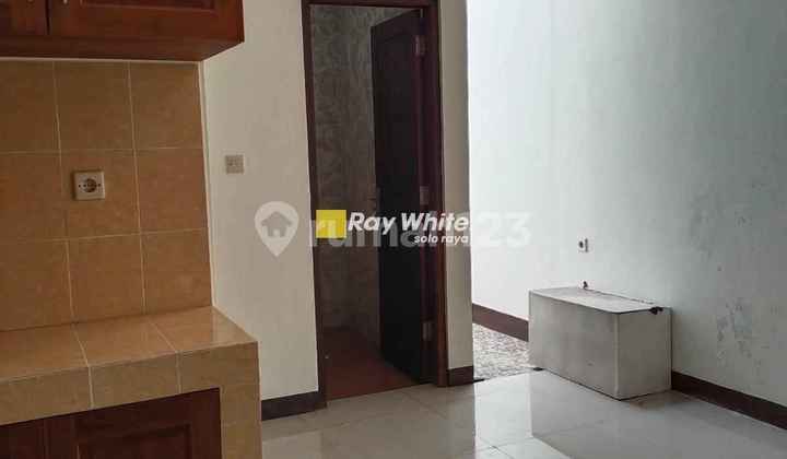 Rumah Tengah Kota di Kadipiro, Banjarsari 2