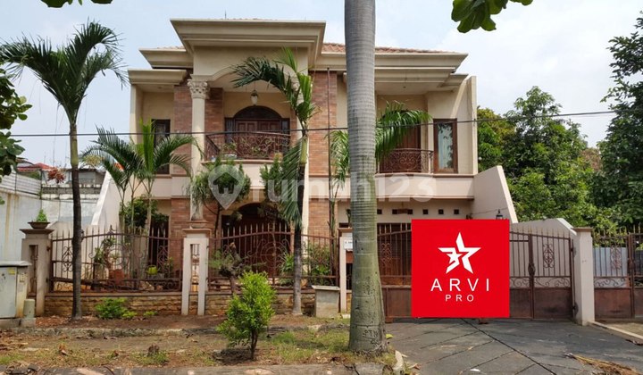2-Story House in Taman Modern Cakung, East Jakarta 2-Story House in Taman Modern Cakung, East Jakarta