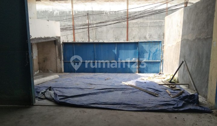 Gudang Strategis di Pantai Indah Dadap Tangerang