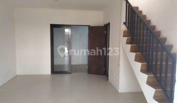 Rumah 2 Lantai Strategis Di Vida, Bekasi 2