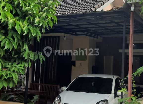 Rumah Cantik Hook Di Harapan Mulya Regency, Bekasi