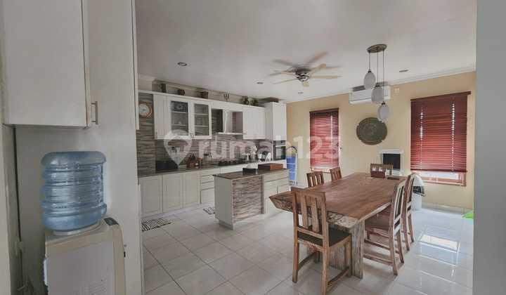 Dijual Rumah 4 Lantai Furnished Di Jalan Raya Uma Buluh – Freehold Shm  2