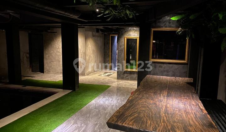 Ex-hostel & Restaurant Bar Area Premium Building – Jl. Raya Seminyak 2