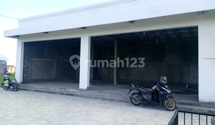 Premium Strategic Location Shop-House – Long-Term Lease