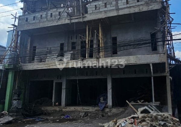 For Rent: Strategic 3-Storey Shop House (3 Units) on Jl. Perum Dalung. For Rent: Strategic 3-Storey Shop House (3 Units) on Jl. Perum Dalung.