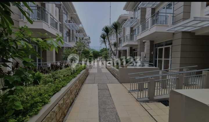 Dijual Town House C B D Pluit(Di Dalam Emporium Pluit) Dijual Town House C B D Pluit(Di Dalam Emporium Pluit)