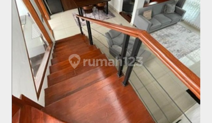 Dijual Rumah Dekat Tol Pasteur komplek Elite Setra Duta, Bandung 2