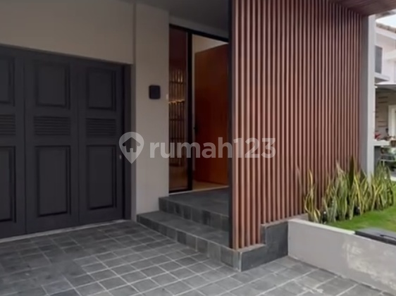 Rumah Mewah Siap Huni Semi Furnished di Mayang Hegar Kota Baru Parahyangan, Bandung